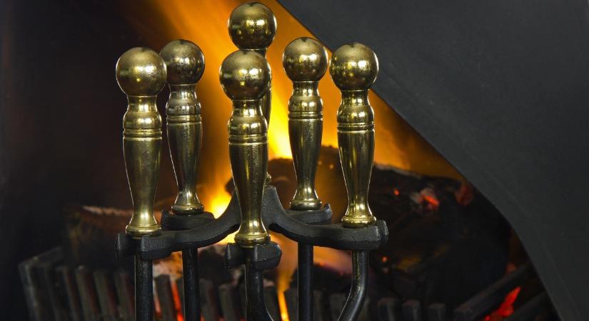 Piszkavassal verte agyon élettársa anyját