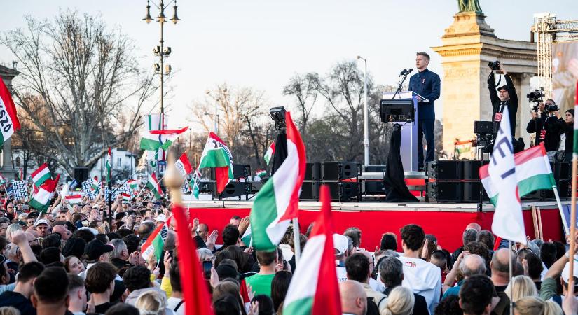 Szociológusok megszámolták, a Békemeneten 58 ezren hallgatták Orbán Viktort, a Nemzeti Meneten 162 ezren Magyar Pétert