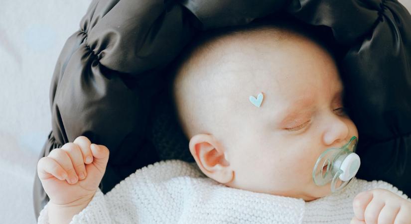 Megható mentés: percek alatt segítették világra az újszülöttet