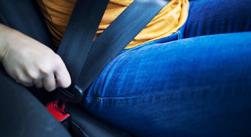 Több mint hatszáz szabálytalanságot találtak a rendőrök a biztonságiöv-ellenőrzések során a vármegyében