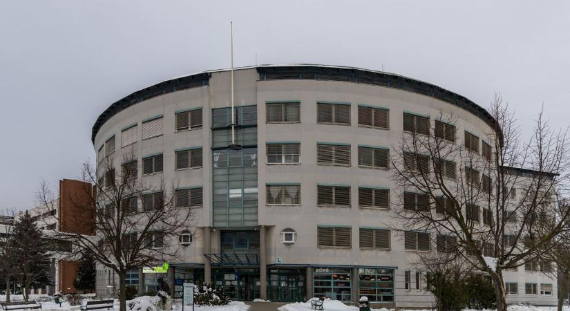 Minden tudnivaló egy helyen: így lehet bejutni a tatabányai kórház szemészetére