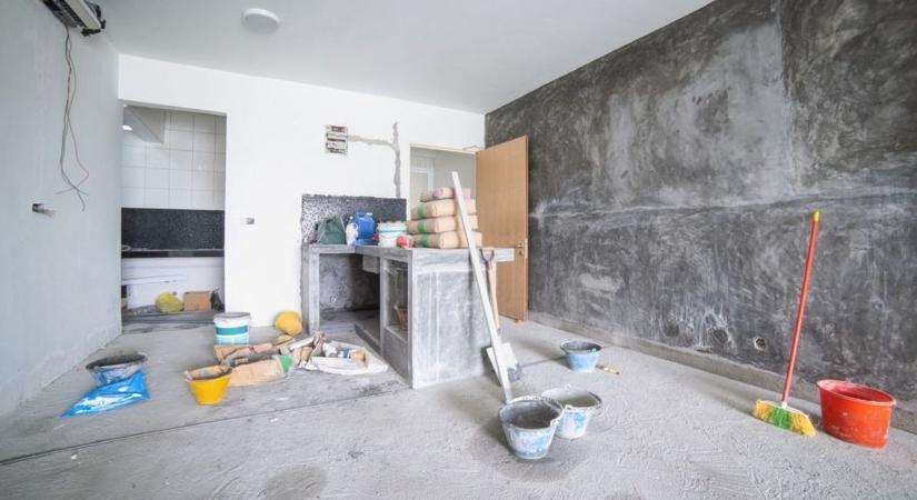 Összesen 130 milliót osztott szét otthonfelújítása egy magyar kisvárosban a Mészáros Csoport