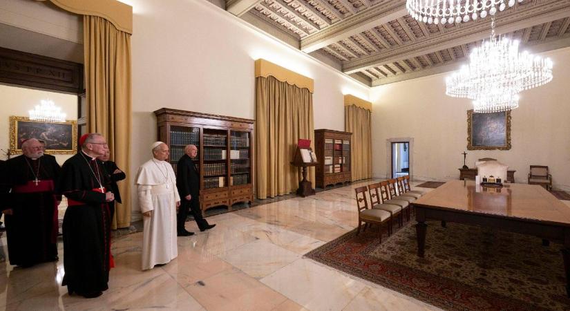 A Szentatya beköltözött a pápai lakosztályba