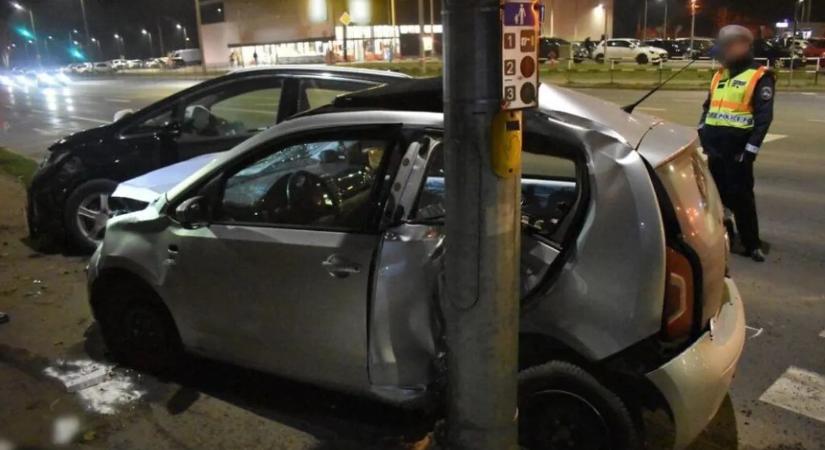 6 gyalogost ütött el egy debreceni nő egy szabálytalan sávváltás után