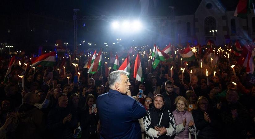 Orbán Viktor személyesen reagált azokra a híresztelésekre, amelyek szerint az egri beszédét ázsiai közönség előtt tartotta (VIDEÓ)