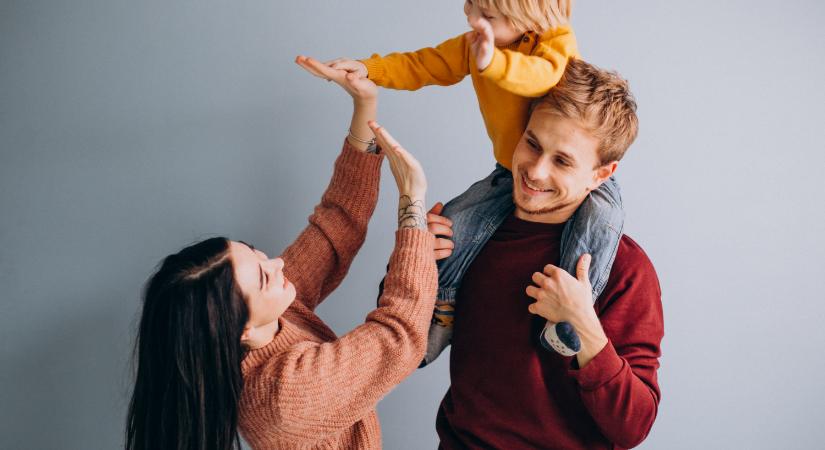 KINCS: Az ellenzéki szavazók többsége is egyetért a kormány családokat védő intézkedéseivel