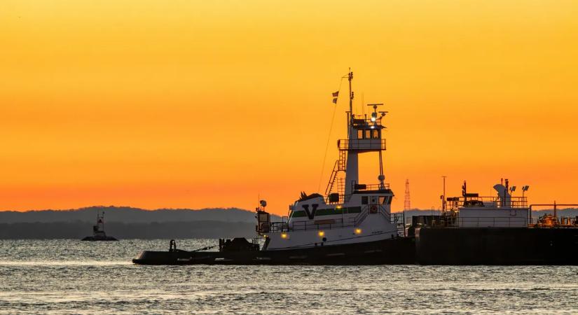 Elsüllyedt egy hajó Romániában, keresik a legénység tagjait