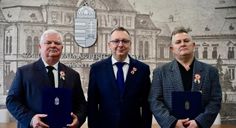 Rangos elismeréseket vehettek át a szakemberek