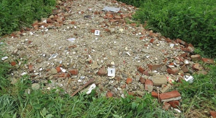 Börtön és közmunka járhat Marcilaban az építési törmelék szanaszét szórásáért