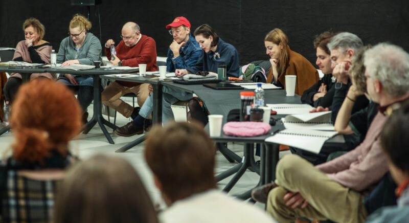 Országkórus – Kísérleti produkció az Örkény Színházban