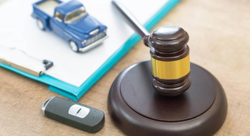 Gyerekbiciklit, fürdőruhát, autót is vehetsz most a NAV-tól – Március 27-én indul az árverés