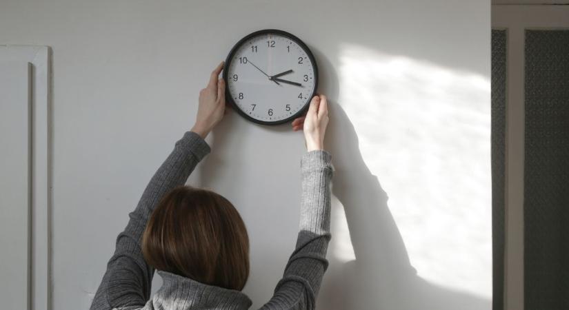 Légy résen! Ezen a hétvégén kell átállítani az órákat