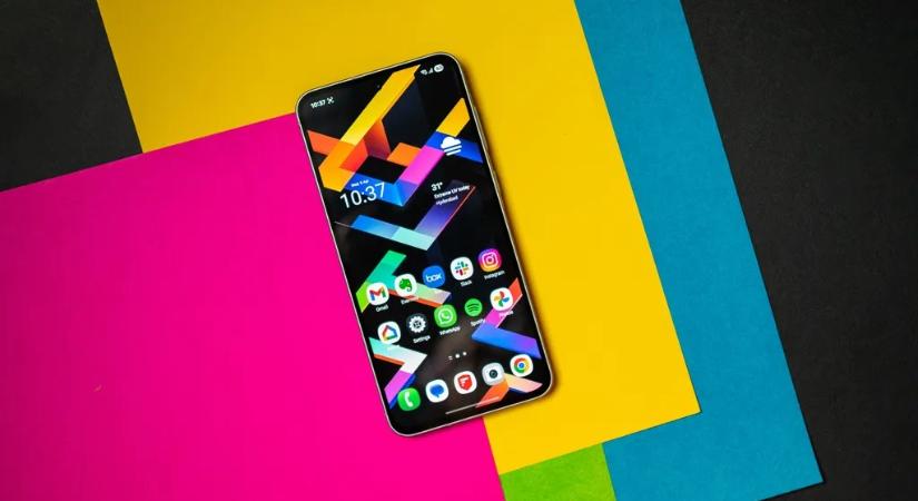 Olcsóbb kijelző kerülhet egyes Samsung mobilokra