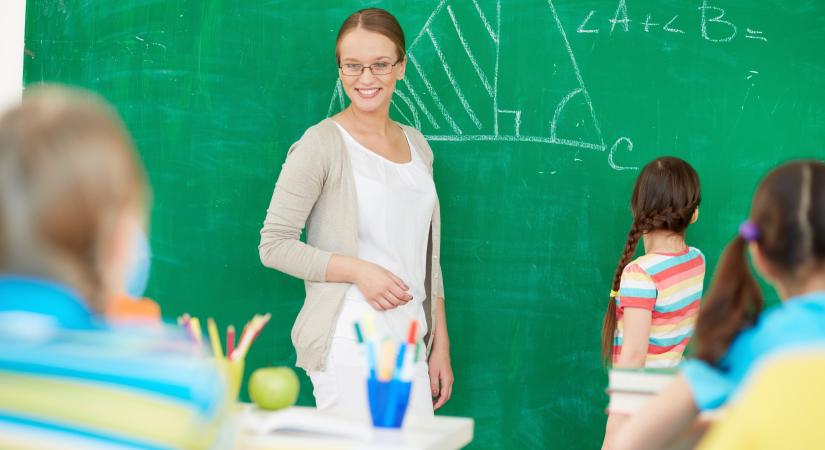 Már több mint 2600 diák jelentkezett matematika, biológia, kémia tanári szakra