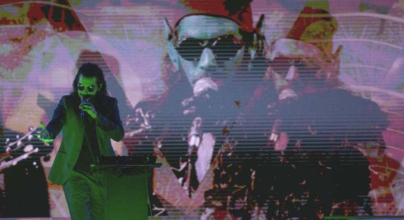 Trap Kapitány új klipje keményen bírálja a zeneipart és az algoritmusok világát