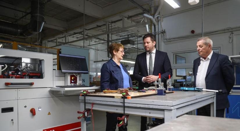 Korszerűsítés a Deszán Kft-nél: kormányzati támogatással fejlesztett a martfűi cég – galériával