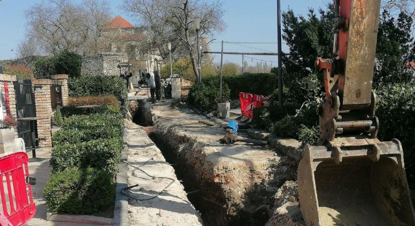 Lezárták az Öreg-tavi sétány egy részét, ezt tudni róla