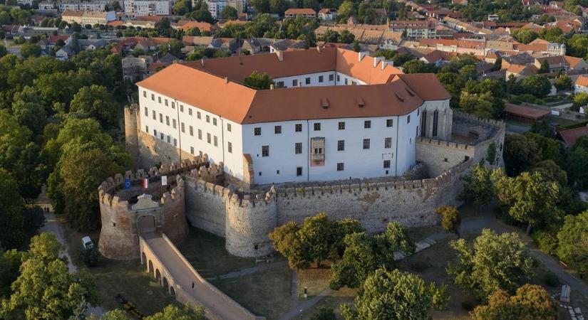 Fedezd fel a történelem élményét a Siklósi Várban