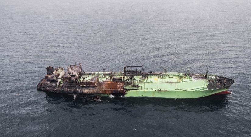 Bármelyik pillanatban felrobbanhat Putyin szellemhajója, kiadták a riasztást