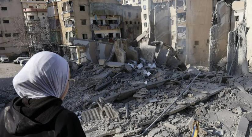Izrael az éjjel Bejrútot bombázta, likvidálták az iráni rezsim hírszerzési vezetőjét