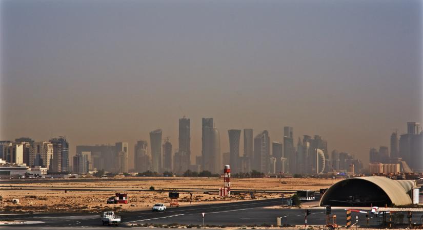 Hatalmas a káosz a légtérben, sorra törlik a járatokat a népszerű térségbe: keresztbe tehet a magyarok nyaralásának is