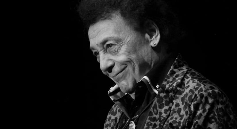 Így néz most ki Fenyő Miklós sírja, megható felirat van a fejfára írva – exkluzív fotók