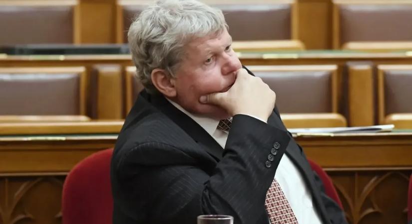 Hat év után marhák kerültek Süli János fiának uniós pénzből épült telepére, így derült ki, hogy már nem is az övé