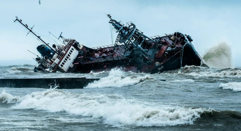 Teljes legénységével süllyedt el egy vontatóhajó Romániában – meghaltak