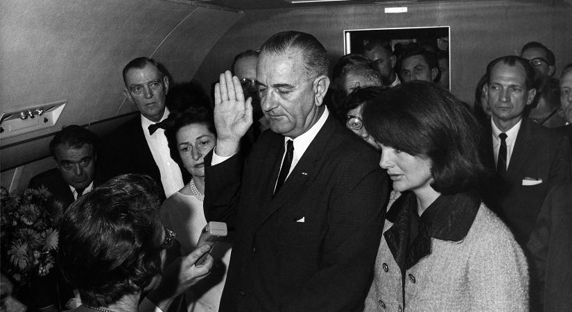 Trump egy év alatt visszaküldte az amerikai demokráciát 1965-be