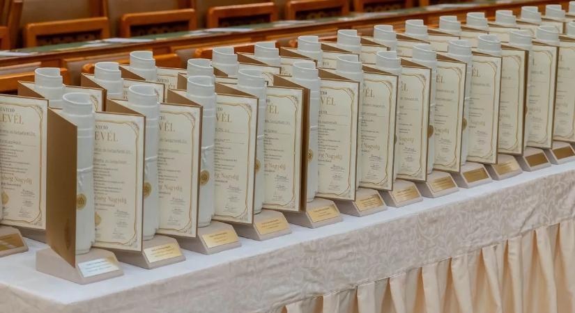 Ismét megnyílt az út a legkiválóbb magyarok előtt - már lehet pályázni az Érték és Minőség Nagydíjra