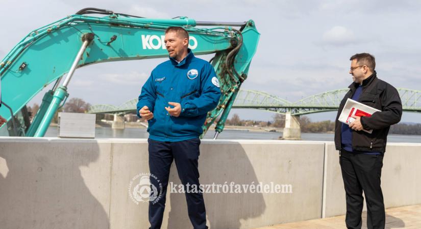 Árvízvédelmi felkészítést tartottak Esztergomban