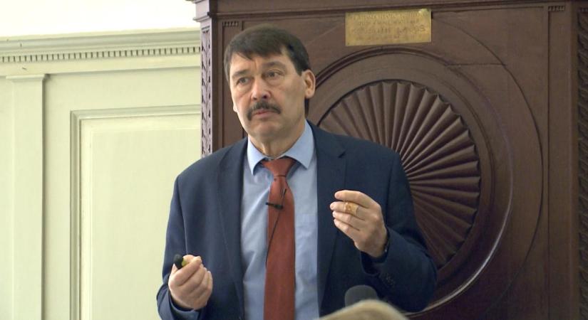 Áder János Debrecenben: bolygónknak az energia tárolására és ezzel akkumulátorra van szüksége