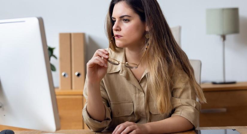 Főállás mellett is bevállalják – egyre több magyar keres pénzt rugalmas munkákkal