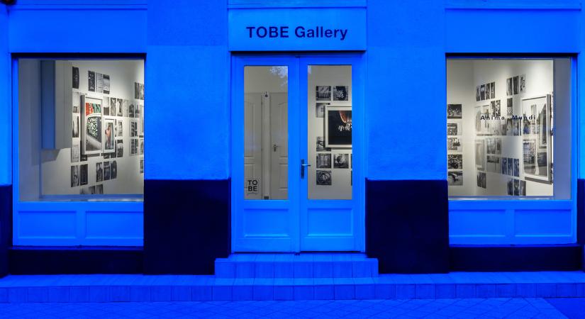 Fotógalériát Magyarországon? „Szeretjük a kihívásokat” – tizenkét éves a TOBE Gallery