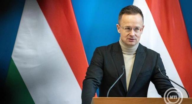 Nyolcszáz új munkahelyet teremt a kínai Zoomlion beruházása Tatabányán