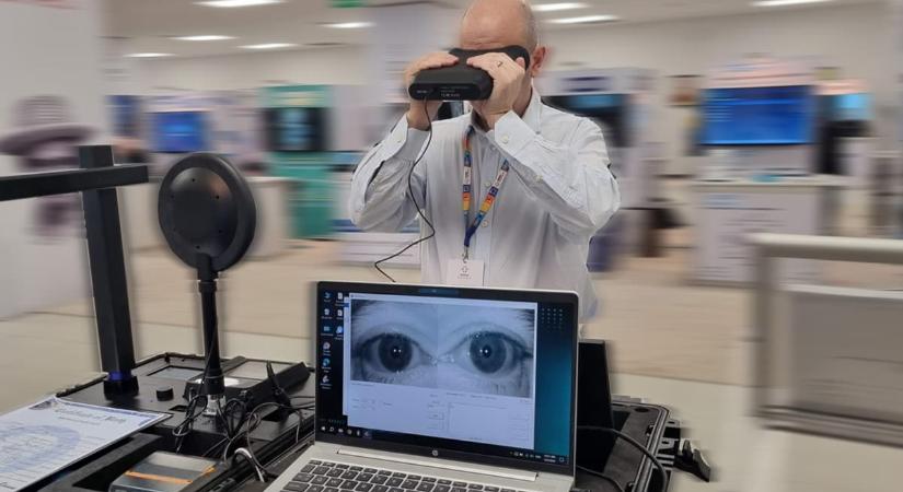 A Coinbase kriptotőzsde biometrikus azonosítóval köti emberhez az AI-ügynököket