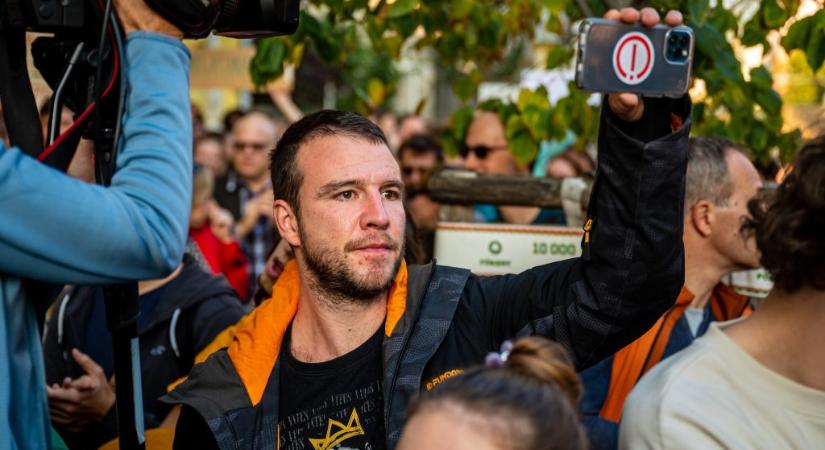 Molnár Áron Facebookja elérhetetlen lett: „Az orosz titkosszolgálat teljes erővel segíti Orbán és a Fidesz kampányát”