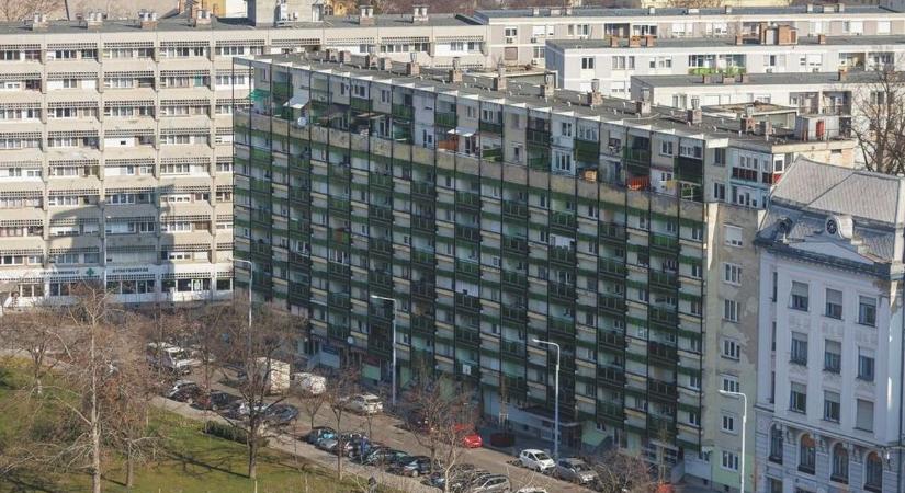 Áprilistól ismét nyílhat a kassza a debreceni társasházak előtt!