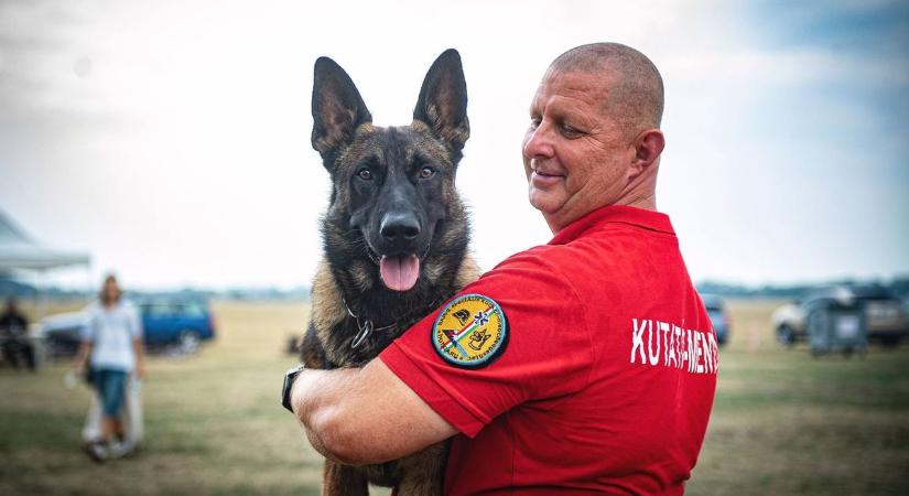 Újabb mérföldkő! Sikeres vizsgát tett Lukács Péter és mentőkutyája, Jack! - fotóval!