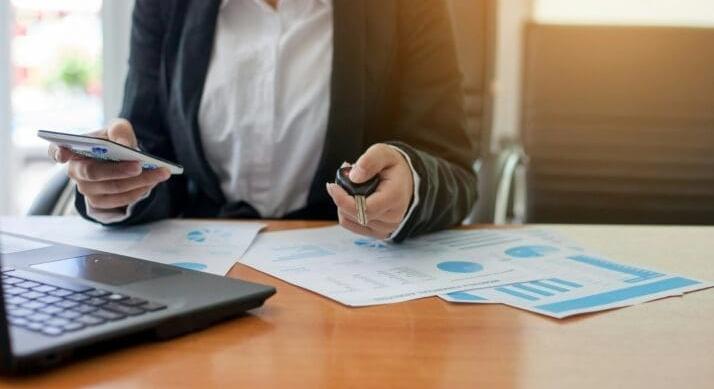 Digitális fordulat az autóeladásban: már mobilon is intézhető minden