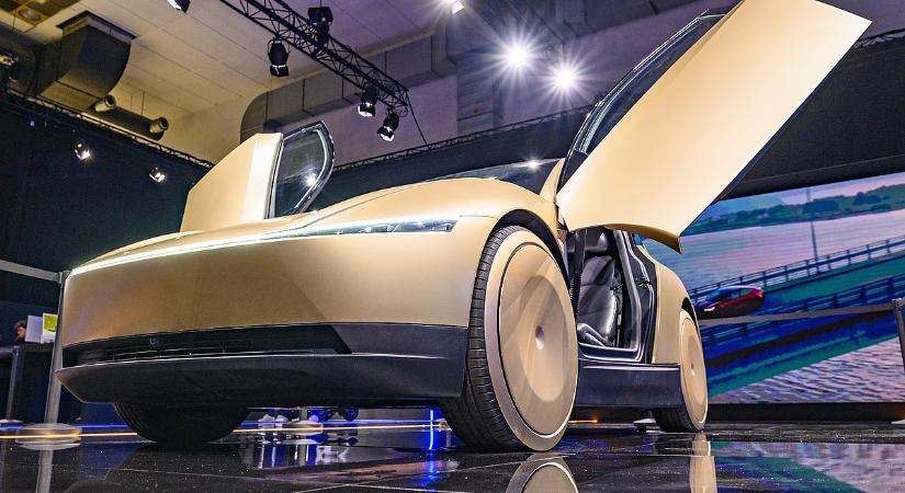 Már itt vannak az önvezető autók Budapesten, jöhetnek a robot taxik