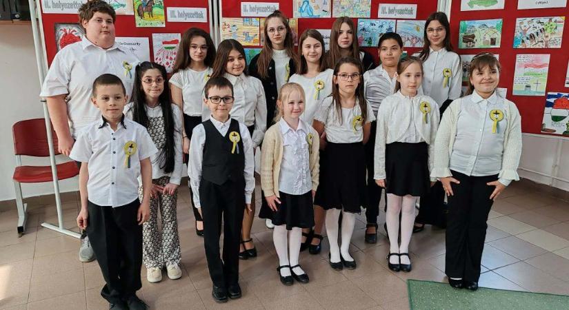 Petőfi-nap Pélyen – Számos elismeréssel tértek haza a Szent Gellért diákjai