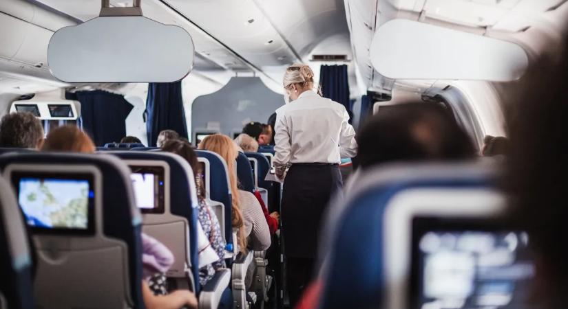 Téged is utálnak a légiutas-kísérők, ha ezt csinálod a repülőn