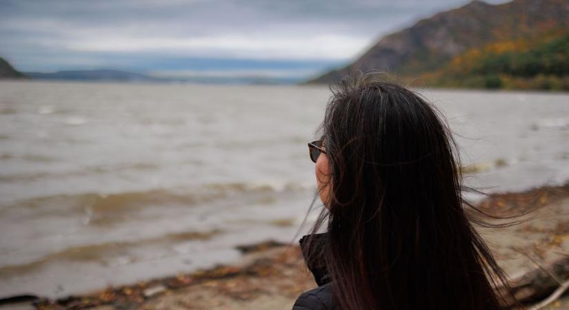 Szélvihar, napsütés és hirtelen lehűlés várható