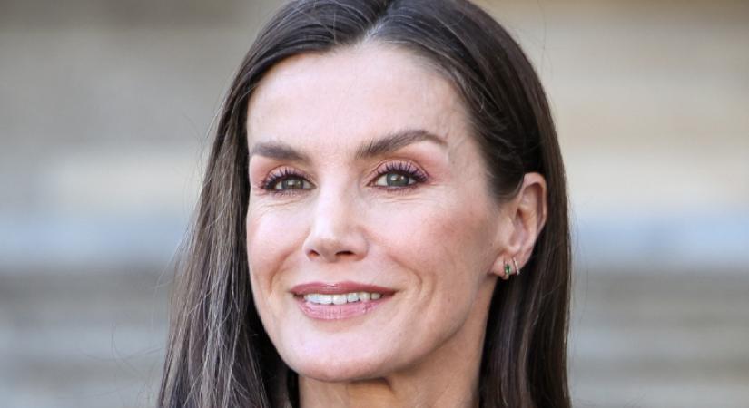 Ez a gyönyörű szín lesz 2026 tavaszának sztárja: Letícia királyné már viseli