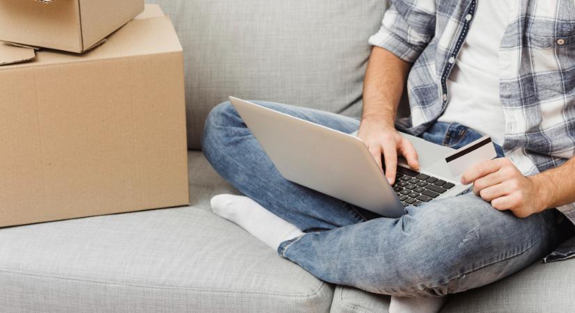 Több mint 110 millió internetes vásárlás volt tavaly