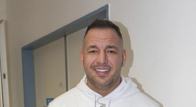 „Már most rengetegen vagyunk” - Curtis videóban jelentkezett be Dunaújvárosból