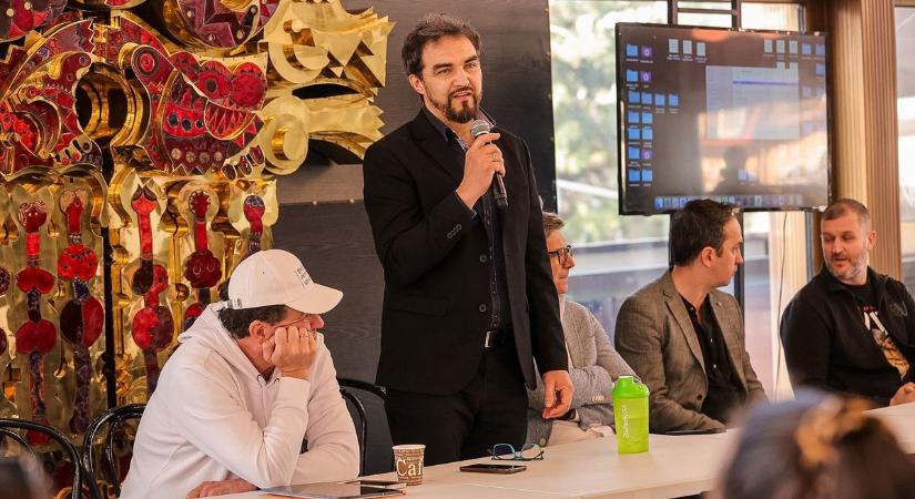 Videóban üzent a győrieknek az ország egykori Rómeója, Dolhai Attila  fotók