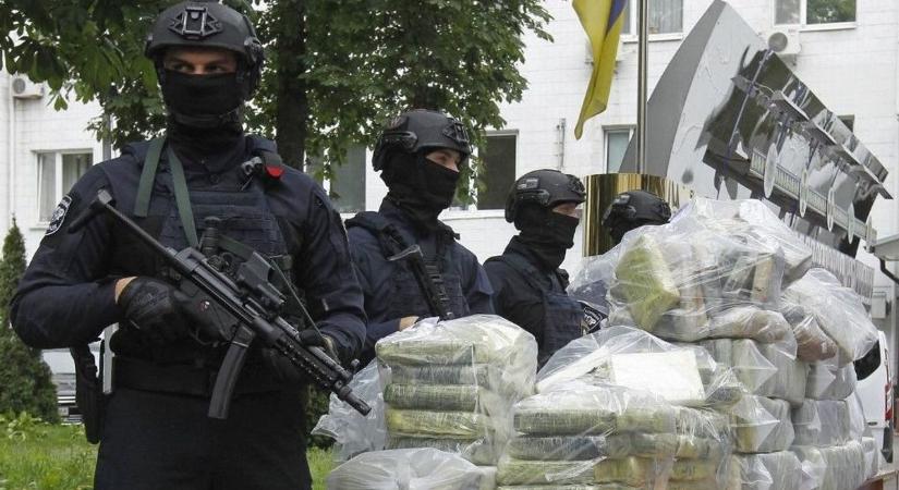 Gránátok, fegyverek, ukrán háborús maffia – Sárospatak közvetlen közelében a veszély