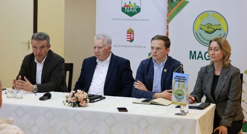 Bajban a gazdák? – Éles figyelmeztetések hangzottak el a decsi fórumon